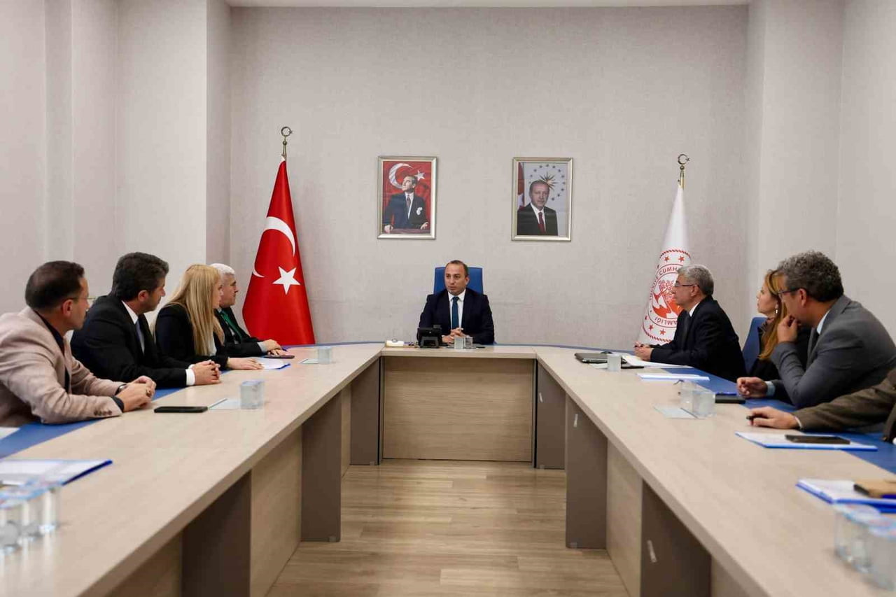 AYDIN'IN ÇİNE İLÇESİNDE ÖĞRENCİLERİN EĞİTİM-ÖĞRETİM YILINI GÜVENLİ VE HUZURLU BİR ORTAMDA...