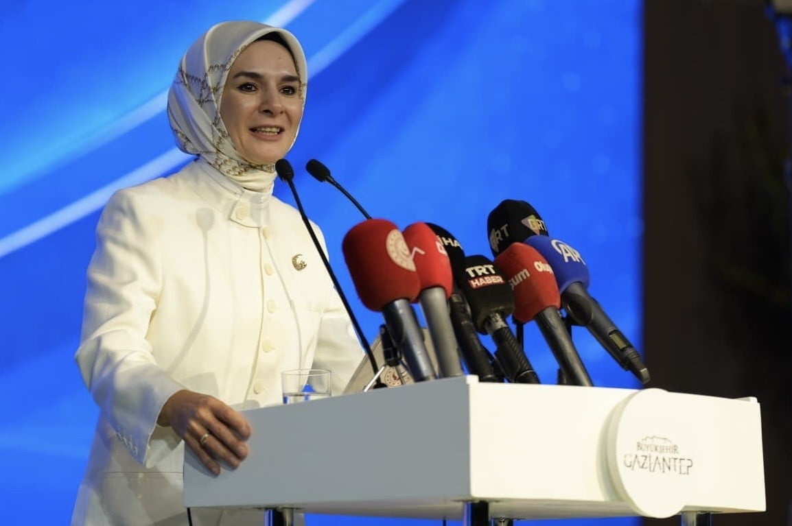 BİR DİZİ PROGRAM VE ZİYARET İÇİN GAZİANTEP'TE BULUNAN AİLE VE SOSYAL HİZMETLER BAKANI MAHİNUR...
