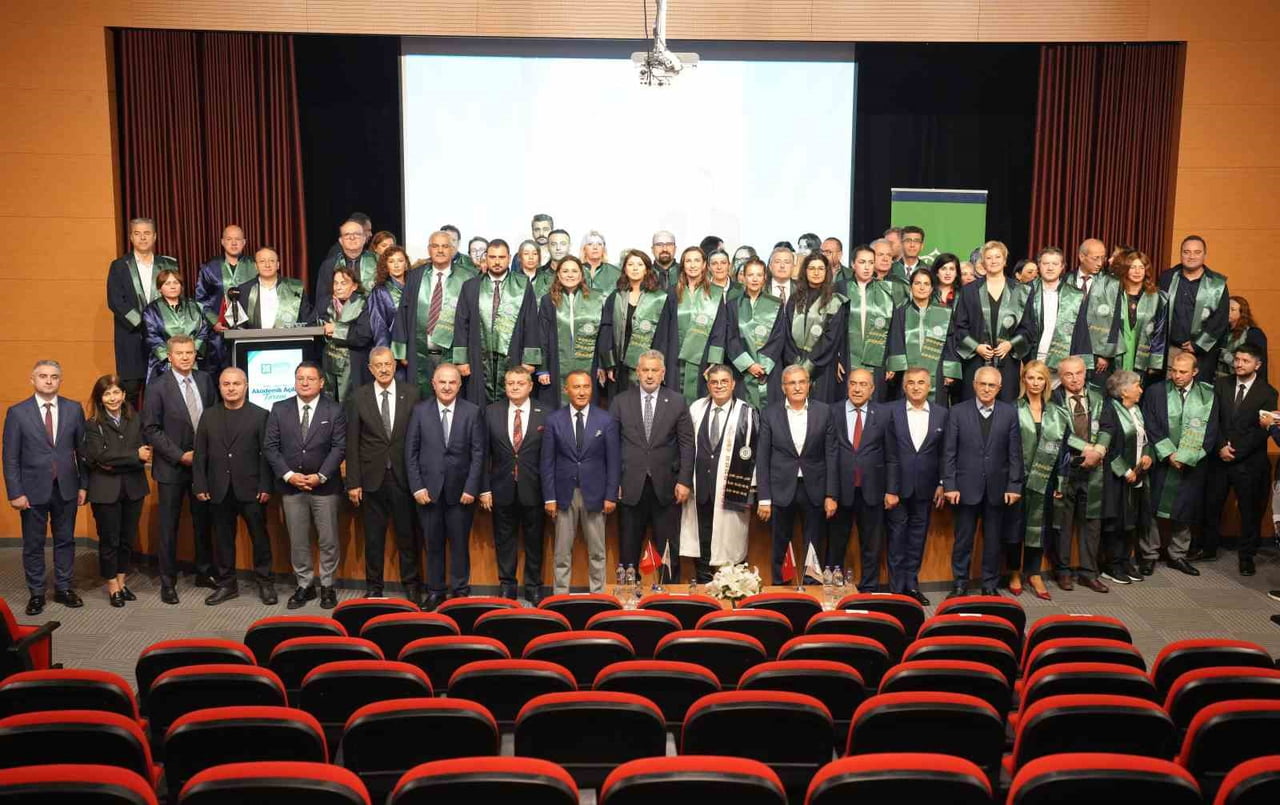 KOCAELİ SAĞLIK VE TEKNOLOJİ ÜNİVERSİTESİ'NDE 2026-2027 AKADEMİK YILI AÇILIŞ TÖRENİ...