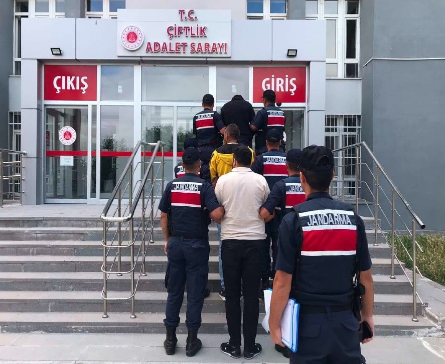 NİĞDE’DE BİR HAFTADA 41 ARANAN ŞAHIS YAKALANDI