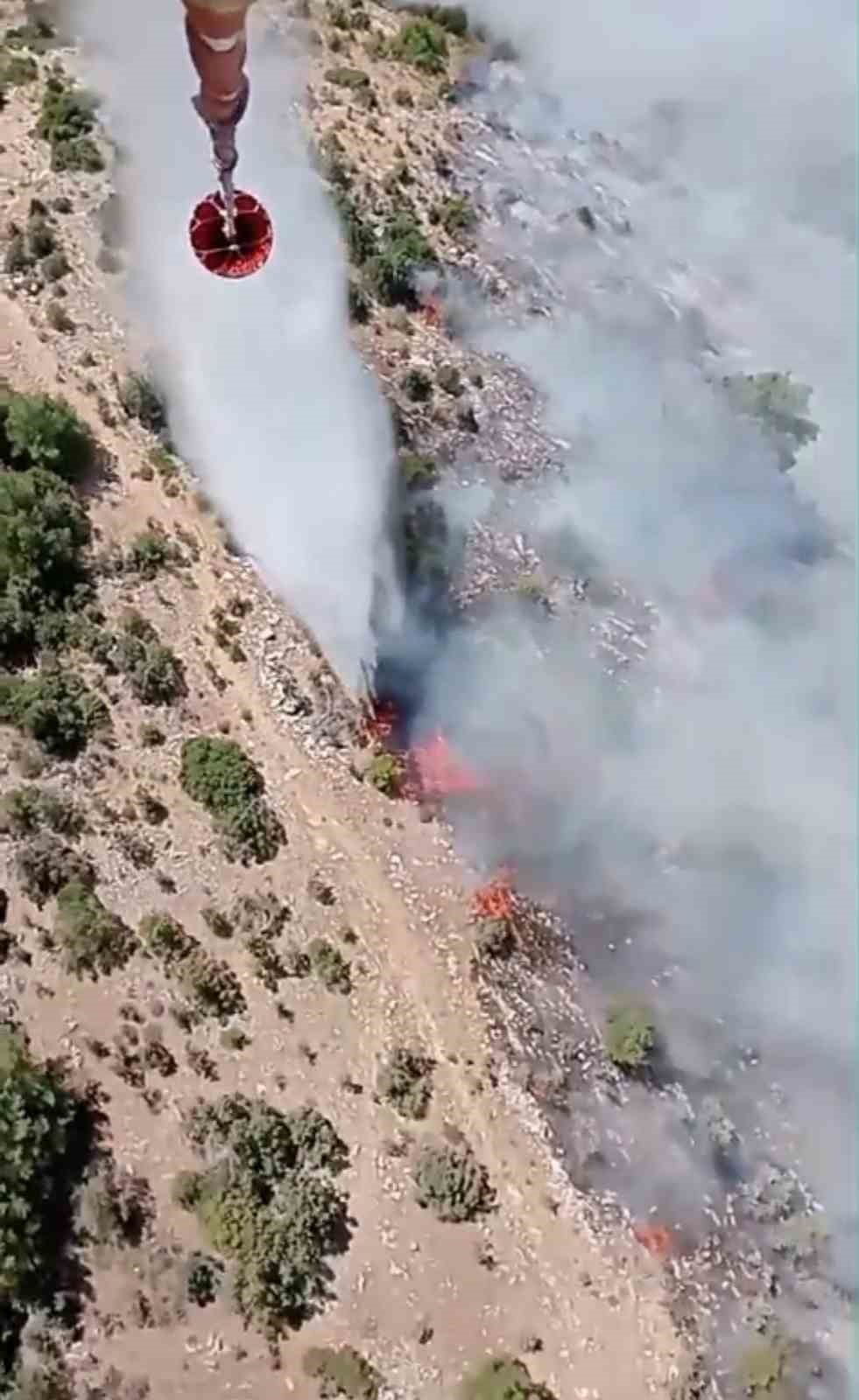 KİRAZ’DAKİ ORMAN YANGININA MÜDAHALE