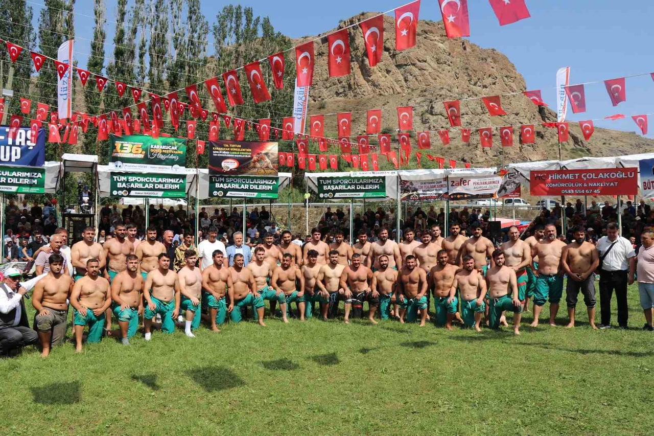 ERZURUM'UN TORTUM İLÇESİNDE BU YIL 136.'Sİ DÜZENLENEN ULUSLARARASI GELENEKSEL ALTIN KEMER...