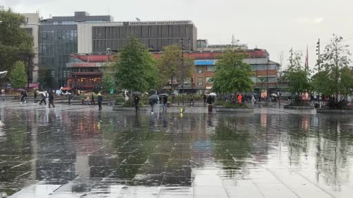 İstanbul'da sabah saatlerinde sağanak yağış etkili oldu