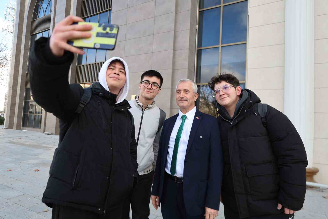 ŞAHİNBEY BELEDİYESİ TARAFINDAN ŞEHRE KAZANDIRILAN VE TÜRKİYE’NİN EN BÜYÜK İKİNCİ KÜTÜPHANESİ OLMA...
