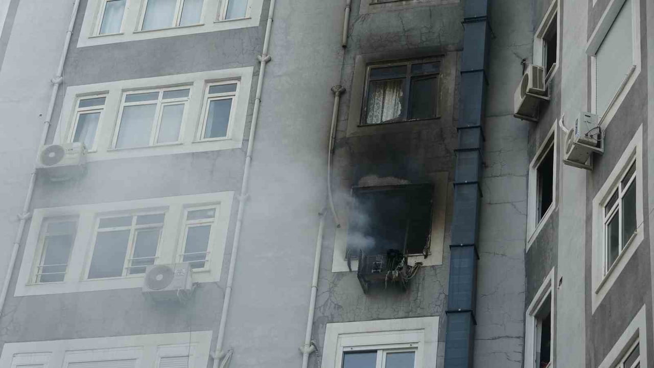 DAİREDEN YÜKSELEN DUMANLAR
