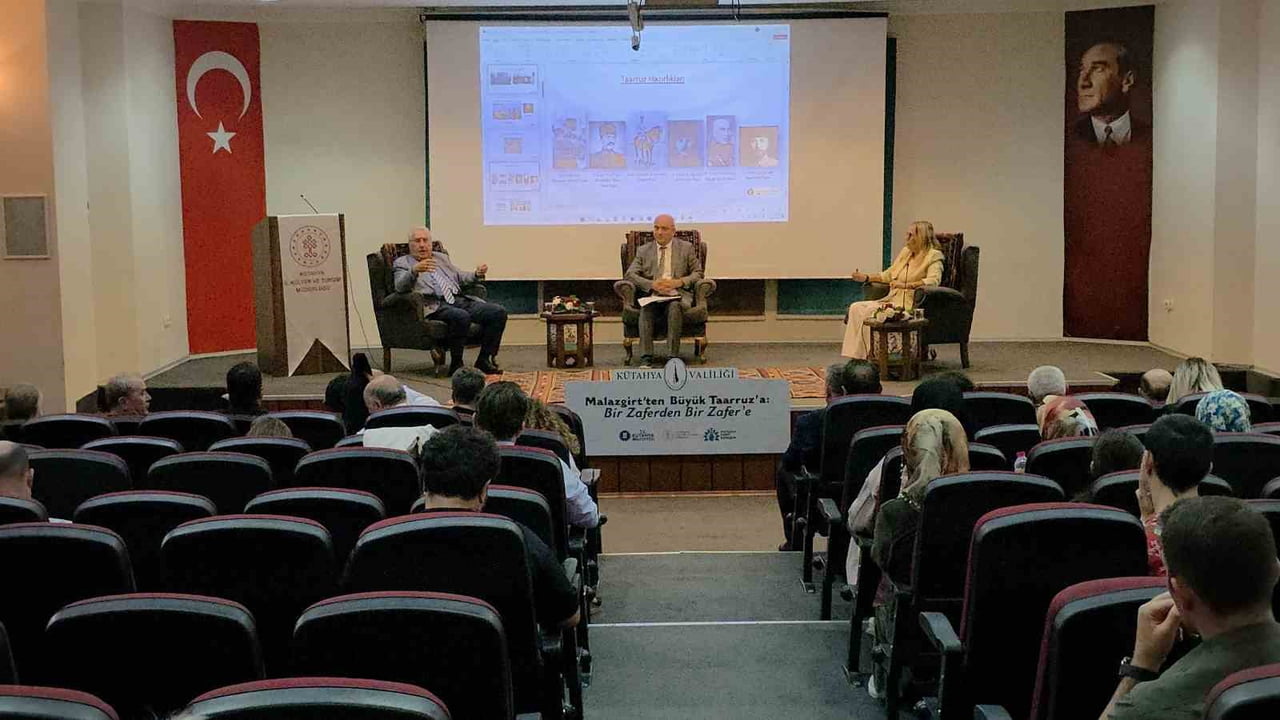 KÜTAHYA’DA "MALAZGİRT’TEN BÜYÜK TAARRUZ’A: BİR ZAFERDEN BİR ZAFER’E" KONFERANSI...