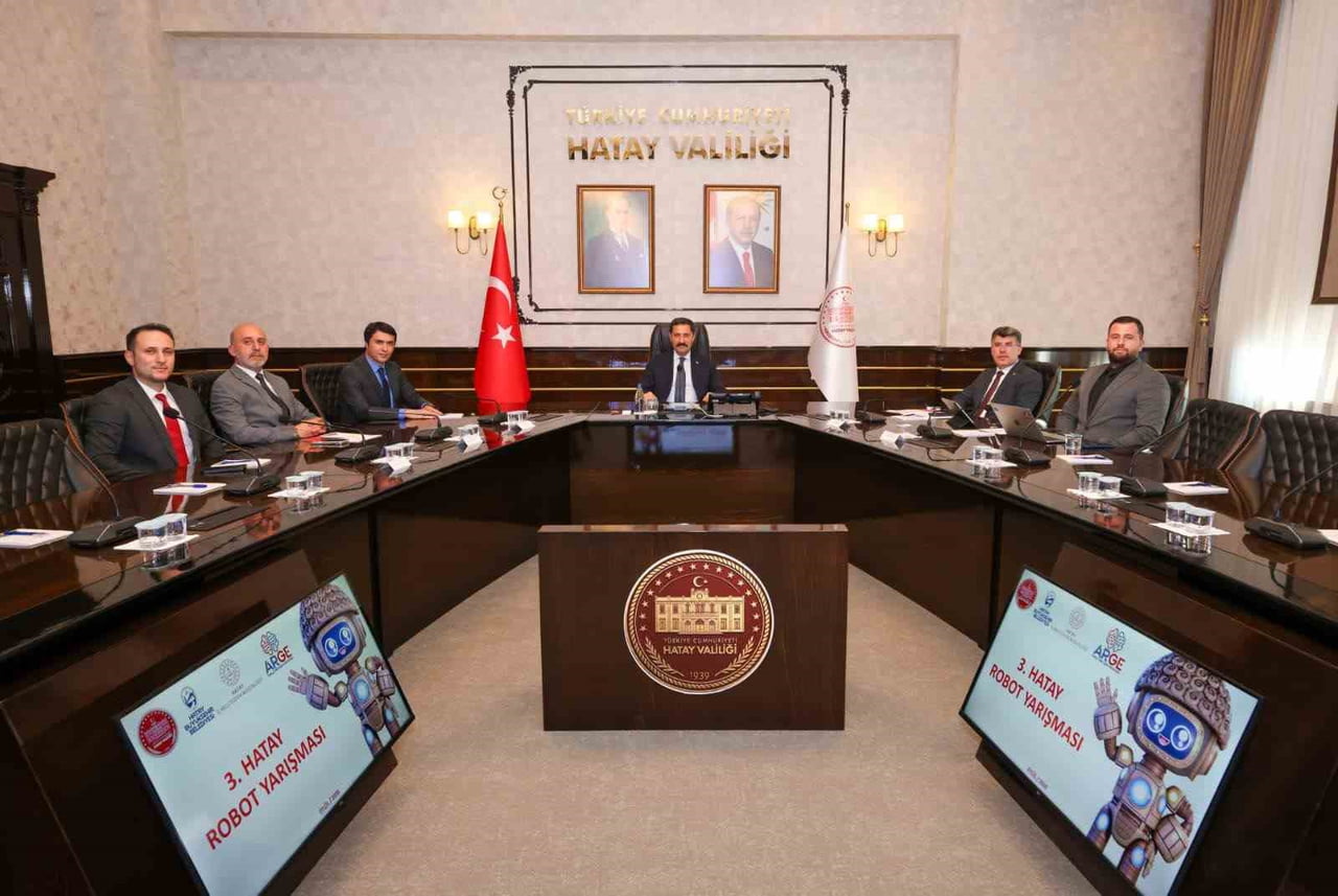 HATAY VALİSİ MUSTAFA MASATLI, ÜÇÜNCÜSÜ DÜZENLENECEK HATAYBOT ROBOT YARIŞMASI’NIN HAZIRLIKLARI...