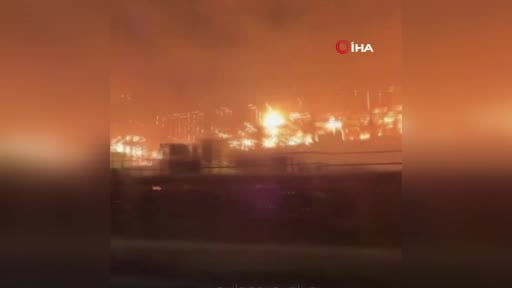 Ukrayna’nın Rusya’nın Nijnekamsk kentine düzenlendiği İHA saldırısında 12 kişi hayatını kaybetti...