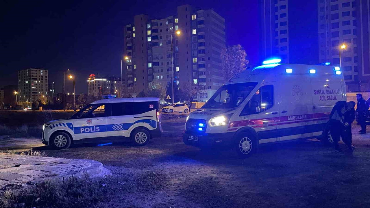 KAYSERİ’NİN MELİKGAZİ İLÇESİNDE İKİ GRUP ARASINDA ÇIKAN BIÇAKLI KAVGADA, 15 YAŞINDAKİ ÇOCUK AĞIR...