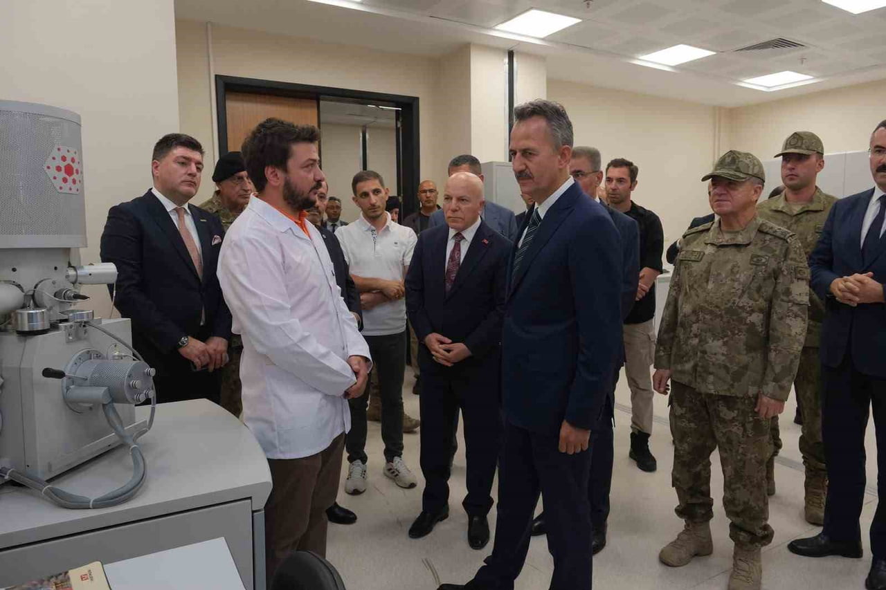 CUMHURBAŞKANLIĞI SAVUNMA SANAYİİ BAŞKANI HALUK GÖRGÜN, ERZURUM TEKNİK ÜNİVERSİTESİ'Nİ (ETÜ)...