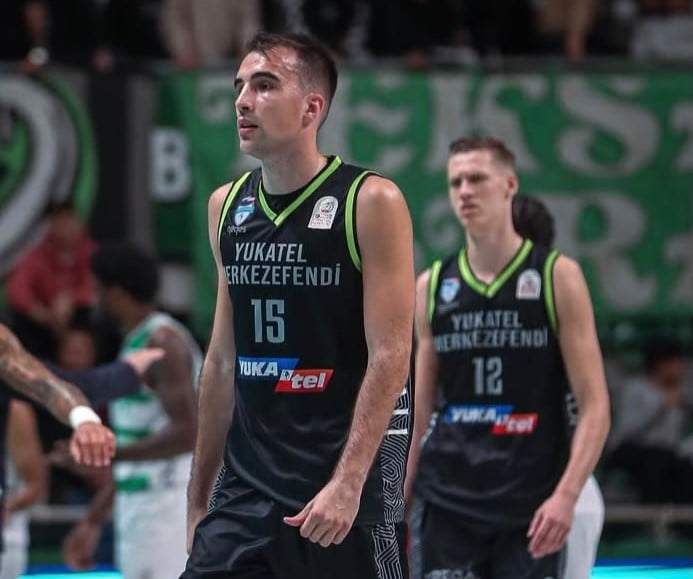 Y. DENİZLİ BASKET, YENİ SEZON ÖNCESİ UZUN ROTASYONUNA SIRP OYUNCU MARKO PECARSKİ’Yİ DAHİL ETTİ. 26...