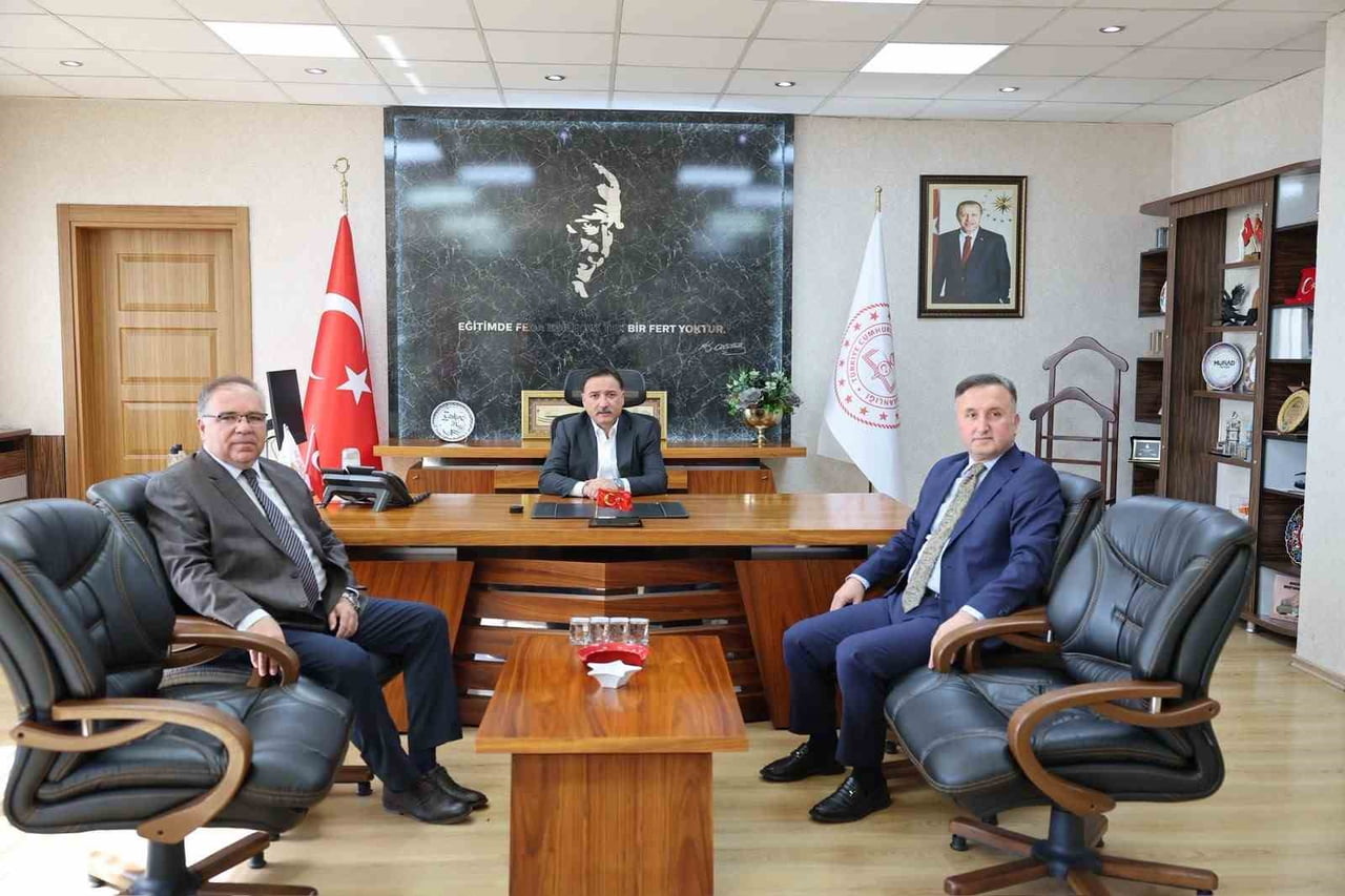 KAYSERİ VALİSİ GÖKMEN ÇİÇEK, 2026-2027 EĞİTİM-ÖĞRETİM YILI HAZIRLIKLARINI YERİNDE İNCELEMEK VE...