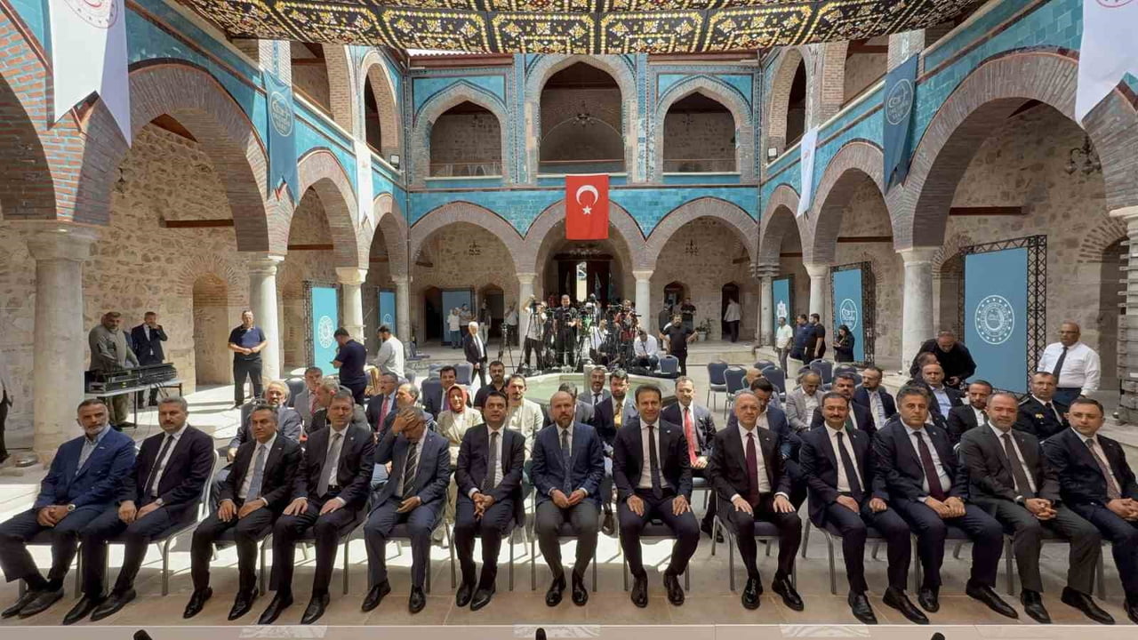 MALAZGİRT ZAFERİ’NİN 955’İNCİ YIL DÖNÜMÜ DOLAYISIYLA 23-26 AĞUSTOS TARİHLERİNDE DÜZENLENECEK ANMA...