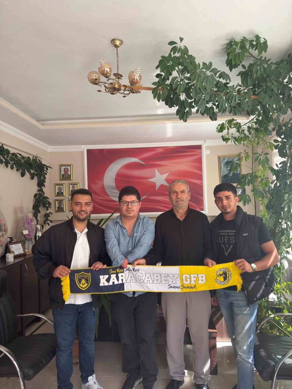 KARACABEY GENÇ FENERBAHÇELİLER (GFB), SOSYAL SORUMLULUK PROJELERİ KAPSAMINDA ÖĞRENCİLERE VE...