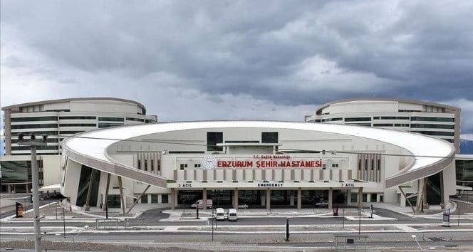ERZURUM ŞEHİR HASTANESİ’NDE GÜN İÇERİSİNDE HASTANEYE GİTME İMKANI BULAMAYAN VATANDAŞLARIN SAĞLIK...