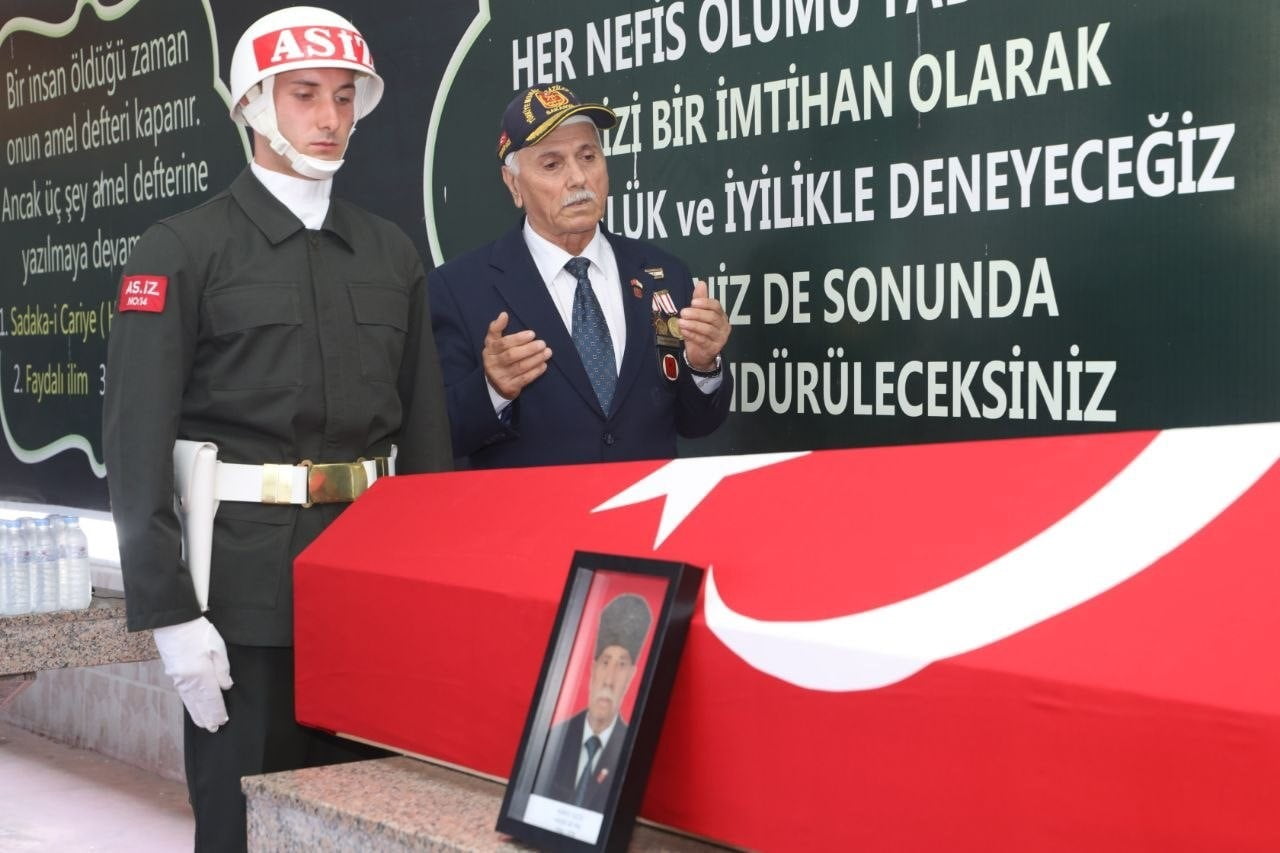 SAKARYA'DA KANSER SEBEBİYLE HAYATINI KAYBEDEN 72 YAŞINDAKİ KIBRIS GAZİSİ, KARASU İLÇESİNDE RESMİ...