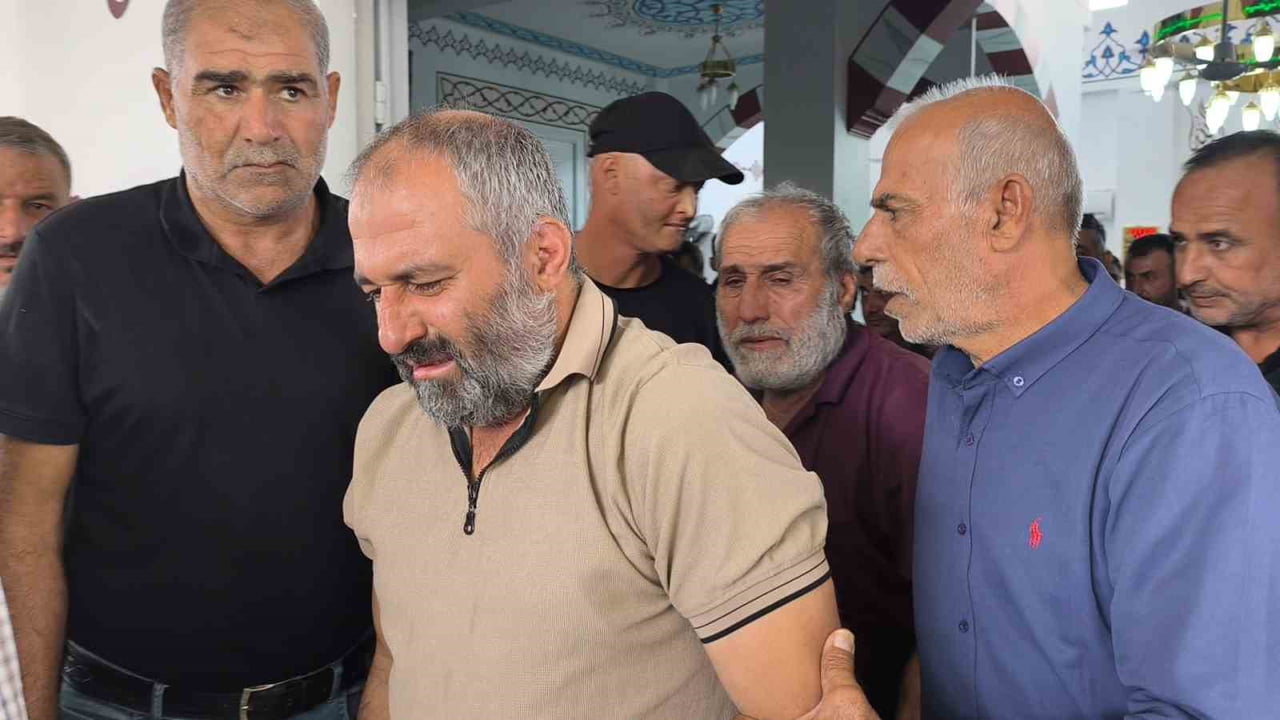 KARDEŞLERİNİ GETİREMEYEN TÜRKER DEMİR