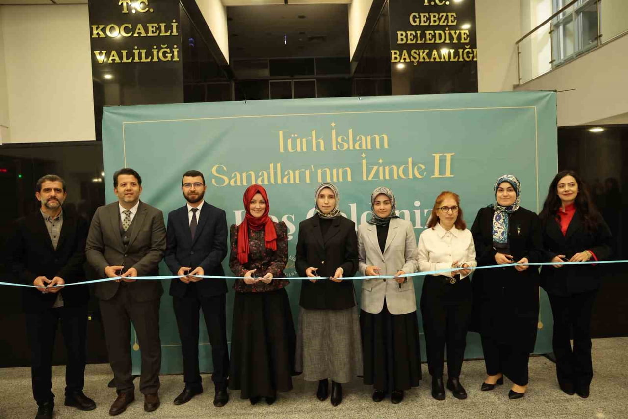 GEBZE BELEDİYESİNCE DÜZENLENEN "TÜRK İSLAM SANATLARI'NIN İZİNDE II" SERGİSİ, UZMAN PSİKOLOG HATİCE...