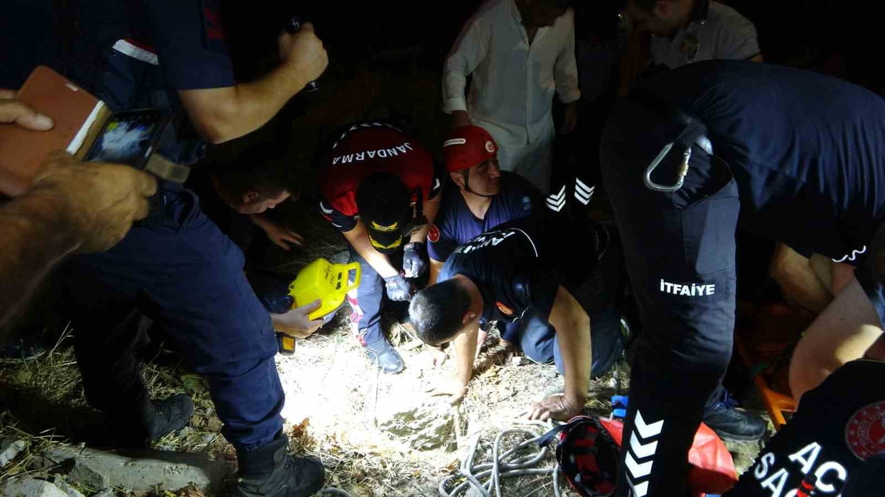 ANTALYA'NIN MANAVGAT İLÇESİNDE BULUNAN SİDE ANTİK KENTİ’NDE 6 METRE DERİNLİĞİNDEKİ KUYUYA DÜŞEN 6...