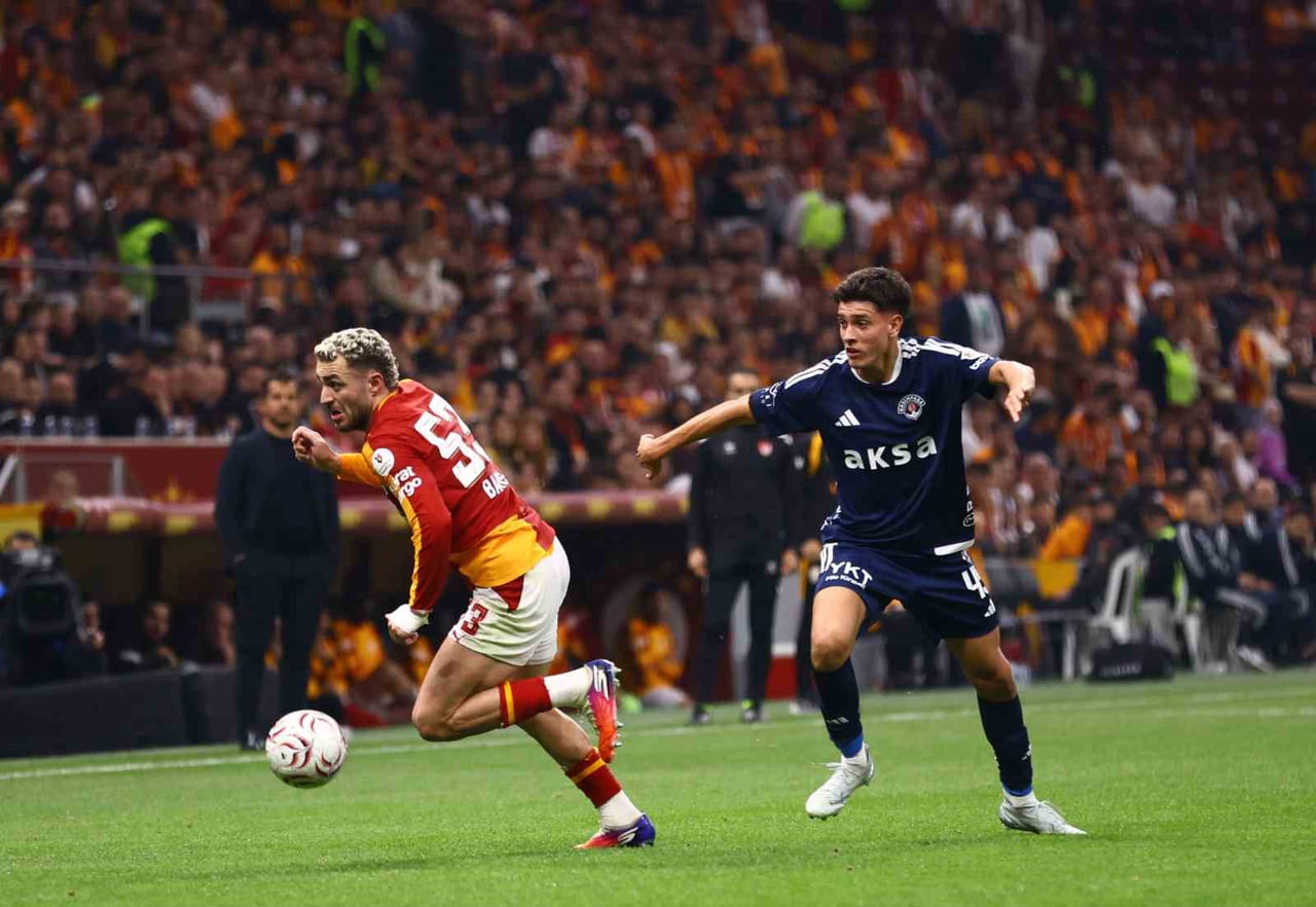 TRENDYOL SÜPER LİG'İN 7. HAFTASINDA GALATASARAY, KASIMPAŞA'YI KONUK EDİYOR. MÜSABAKANIN İLK YARISI...