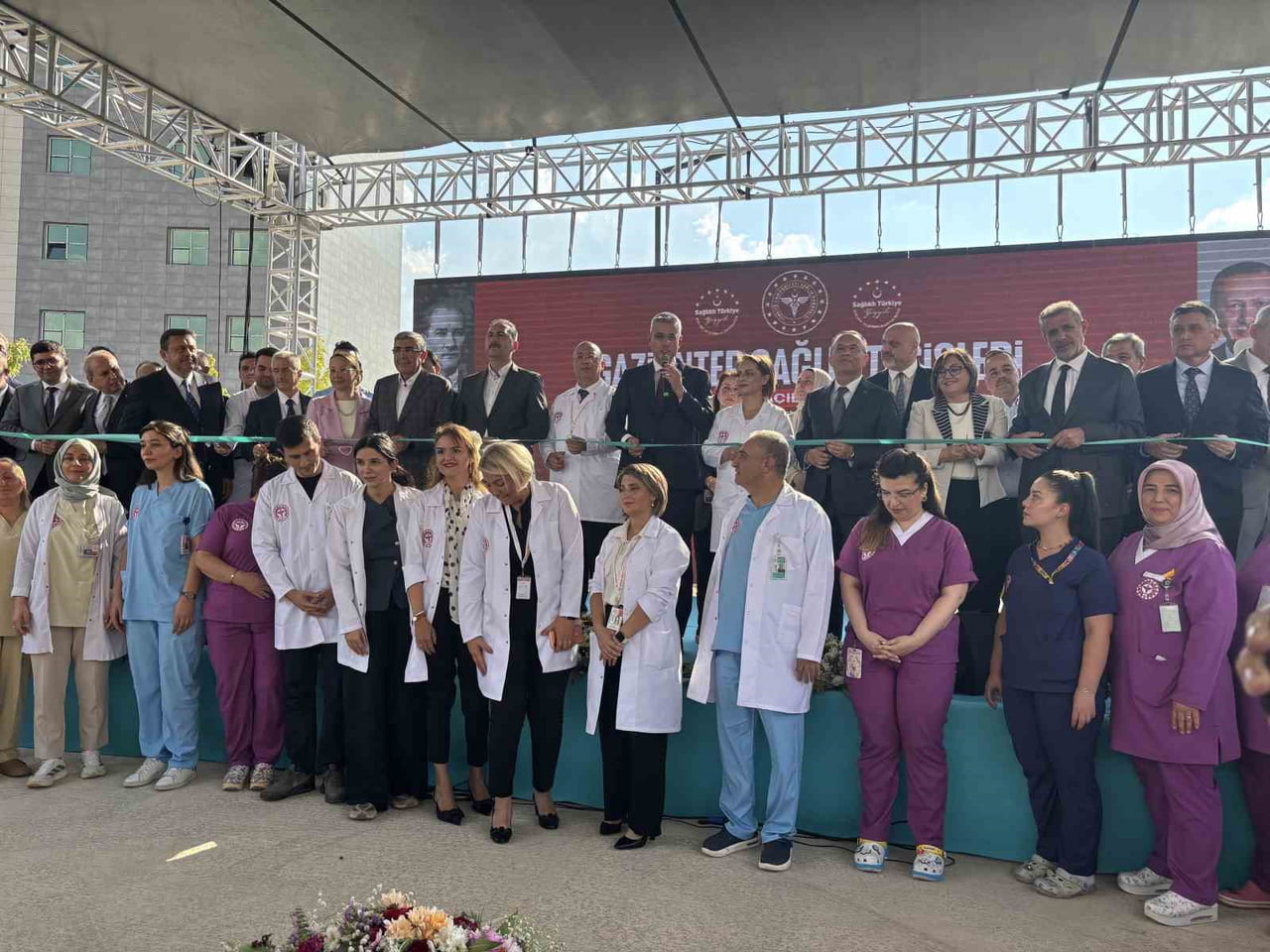BİR DİZİ PROGRAM VE ZİYARET İÇİN GAZİANTEP'TE BULUNAN SAĞLIK BAKANI PROF. DR. KEMAL MEMİŞOĞLU...