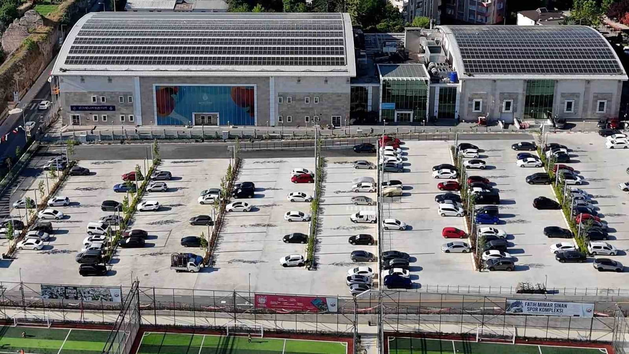 FATİH BELEDİYESİ, İLÇENİN OTOPARK İHTİYACINA ÇÖZÜM ÜRETMEK AMACIYLA YATIRIMLARINI SÜRDÜRÜYOR....