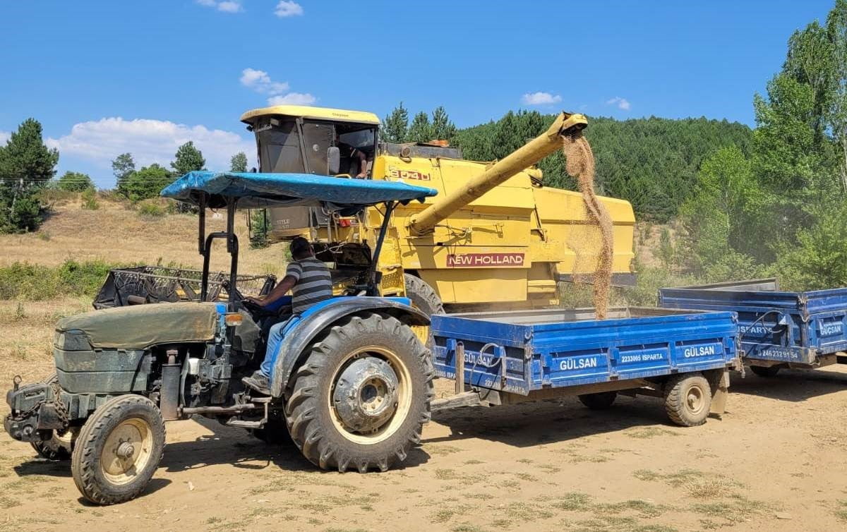 ISPARTA EĞİRDİR TARIM VE ORMAN İLÇE MÜDÜRLÜĞÜ TEKNİK EKİPLERİ, İLÇEYE BAĞLI KÖYLERDE HUBUBAT...