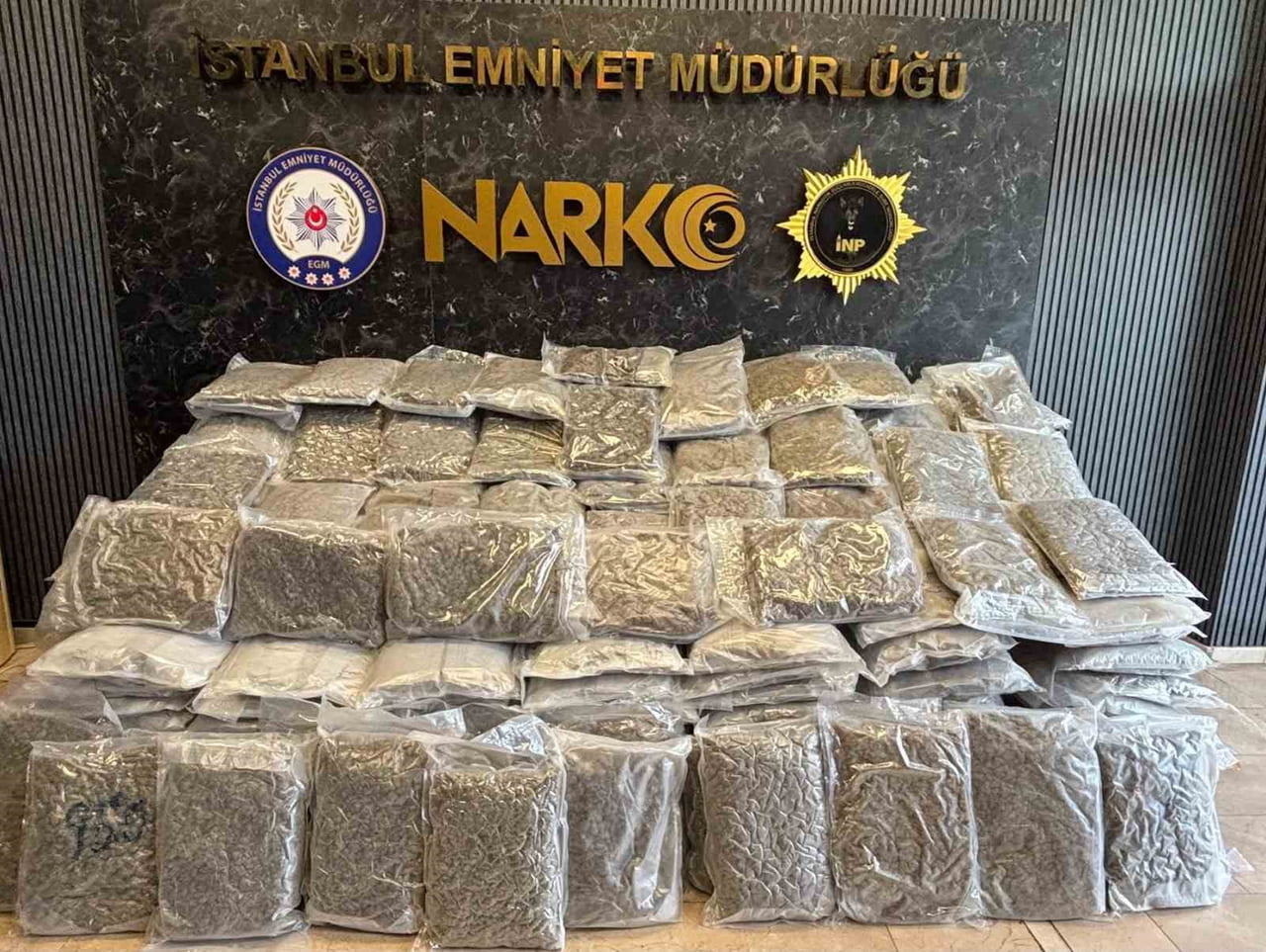 ARAMADA 376 KİLO 50 GRAM MARİHUANA ELE GEÇİRİLDİ