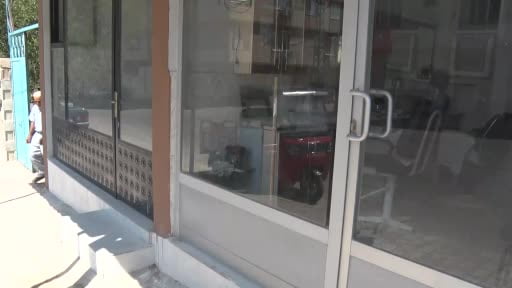 11 yaşında başladı, 65 yıldır makasını elinden bırakmadı