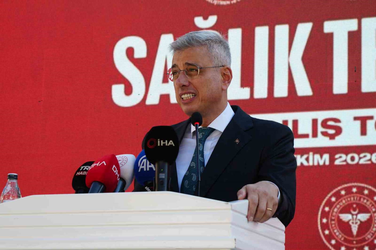SAĞLIK BAKANI PROF. DR. KEMAL MEMİŞOĞLU, AÇILIŞTA KONUŞMA YAPTI.