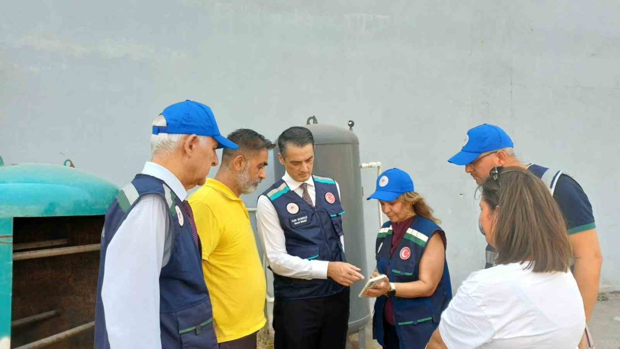 ÇEVRE, ŞEHİRCİLİK VE İKLİM DEĞİŞİKLİĞİ BAKANLIĞI EKİPLERİ, AKDENİZ’DEKİ MİKROPLASTİK KİRLİLİĞİNİN...