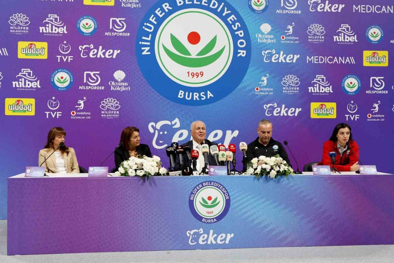 VODAFONE SULTANLAR LİGİ’NDE BURSA’YI TEMSİL EDEN TEK TAKIM OLAN NİLÜFER BELEDİYESPOR EKER KADIN...