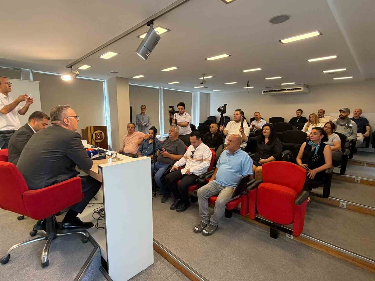 BASIN İLAN KURUMU (BİK) ANTALYA BÖLGE MÜDÜRÜ MEVLÜT ULUÇAMLIBEL İLE DENİZLİ İŞKUR İL MÜDÜRÜ ÇAĞRI...