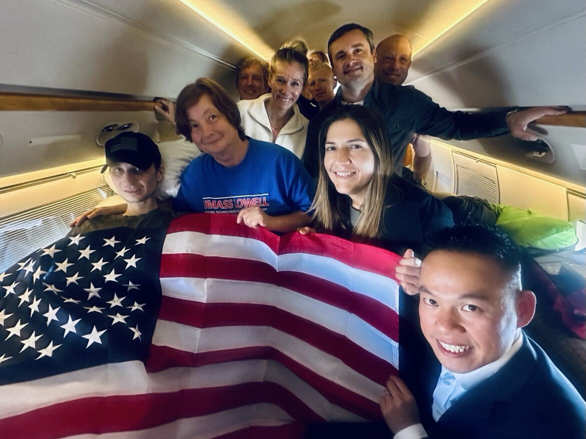 RUSYA'DA TUTUKLU BULUNAN ABD VATANDAŞI TRUMP-PUTİN GÖRÜŞMESİ SONRASI SERBEST BIRAKILDI