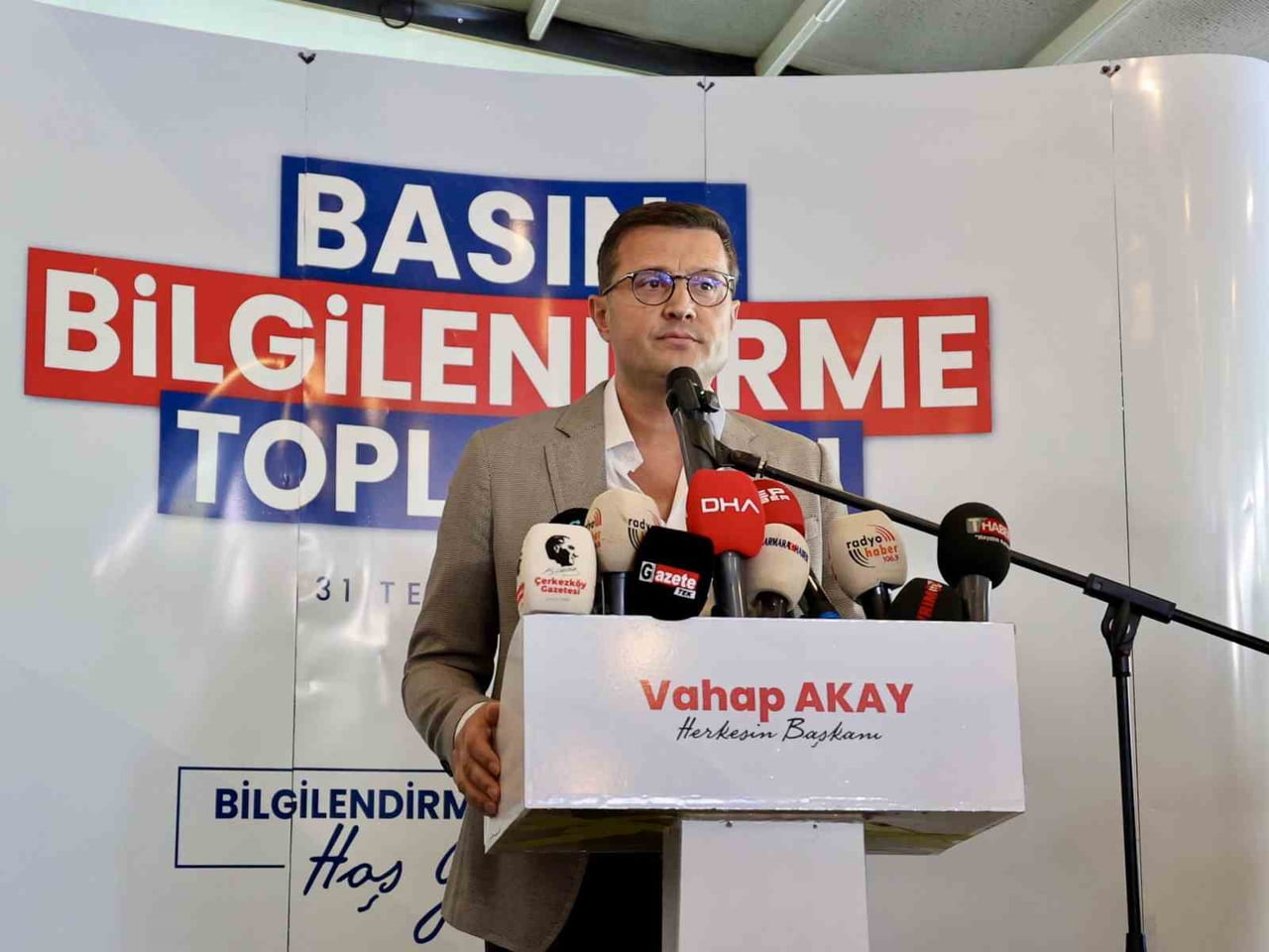 ÇERKEZKÖY BELEDİYE BAŞKANI VAHAP AKAY; "25 YILLIK CUMHURİYET HALK PARTİSİ ÜYELİĞİMDEN BUGÜN...