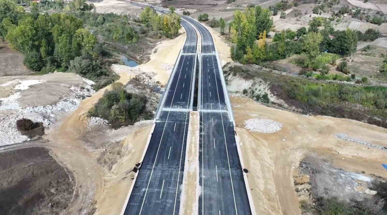 HAVZA-VEZİRKÖPRÜ YOLU