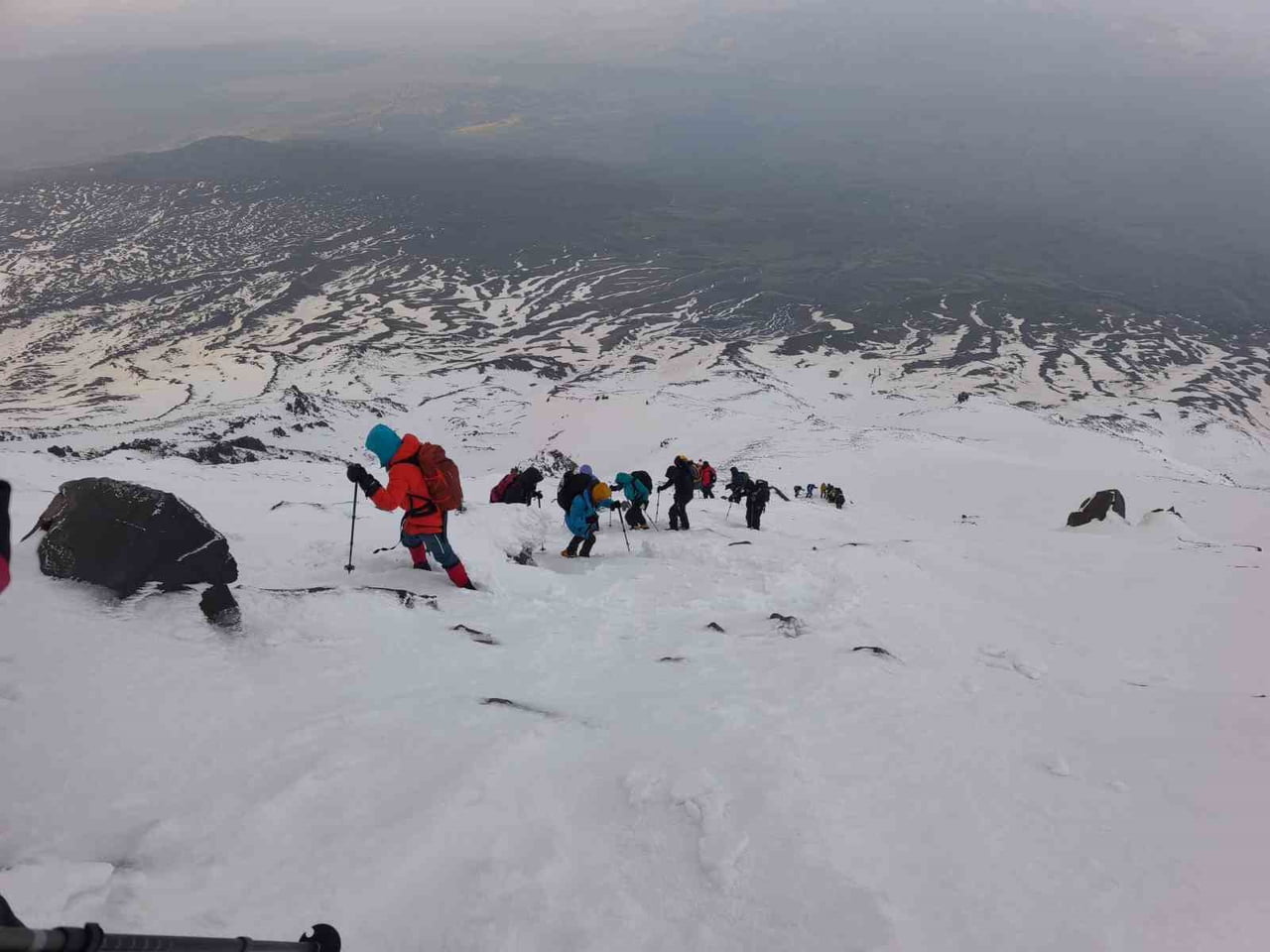 VAN GÖLÜ’NÜN KORUNMASINA YÖNELİK FARKINDALIK ÇALIŞMALARI YÜRÜTEN VAN GÖLÜ AKTİVİSTLERİ, İLK KEZ...