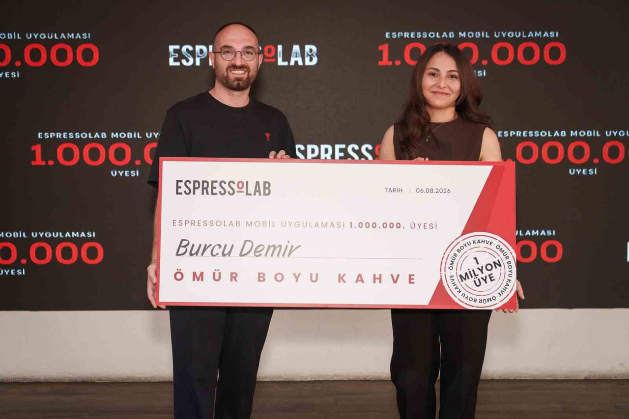 ESPRESSOLAB CMO'SU ERSİN KEFELİ VE BURCU DEMİR