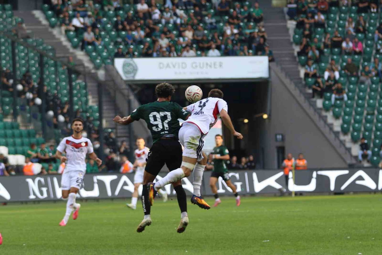TRENDYOL SÜPER LİG’İN 6. HAFTASINDA KOCAELİSPOR, GAZİANTEP FK’YI AĞIRLIYOR. KARŞILAŞMANIN İLK...