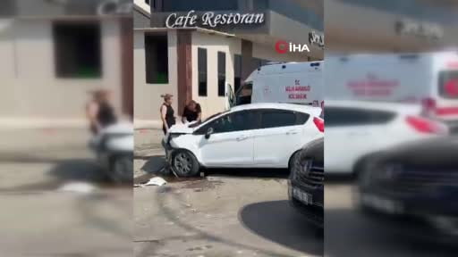 Osmaniye’de iki otomobil çarpıştı: 3 yaralı