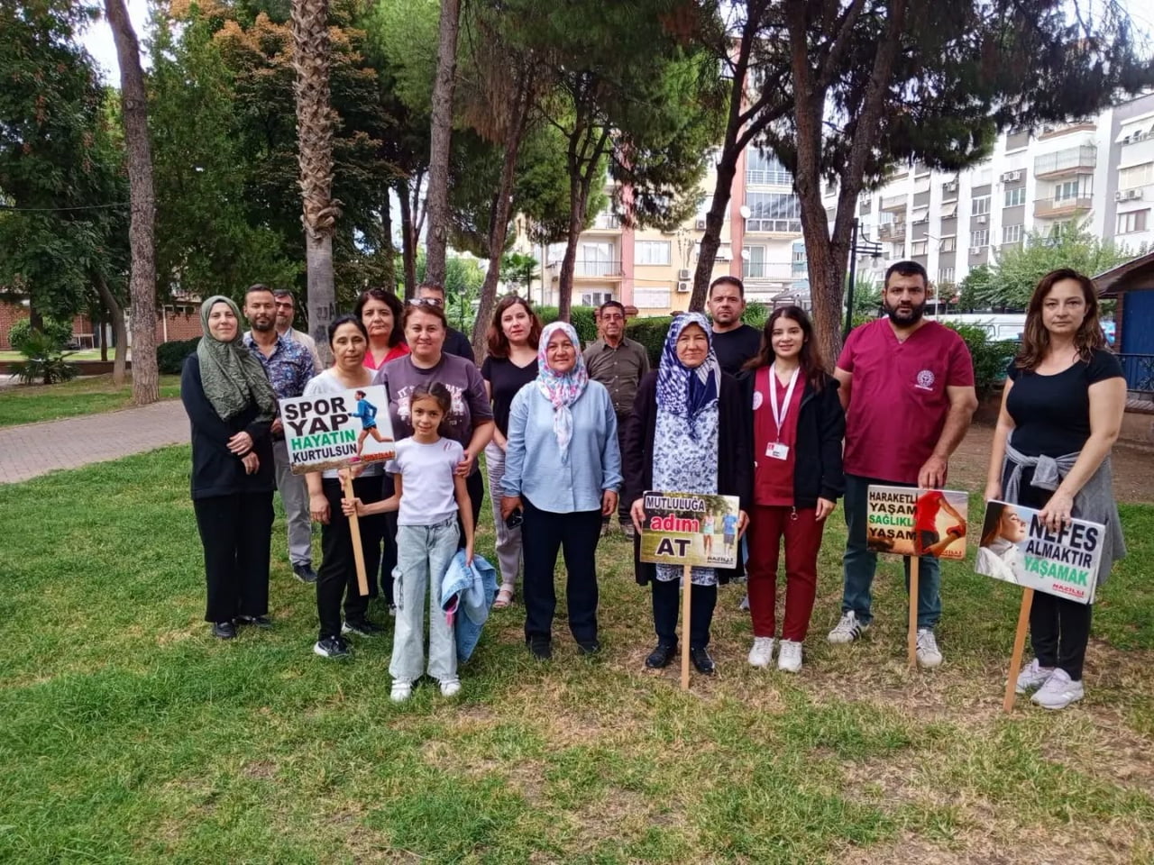 AYDIN'IN NAZİLLİ İLÇESİNDE TOPLUMDA HAREKETLİ YAŞAM BİLİNCİNİN ARTIRILMASI AMACIYLA DÜZENLENEN...