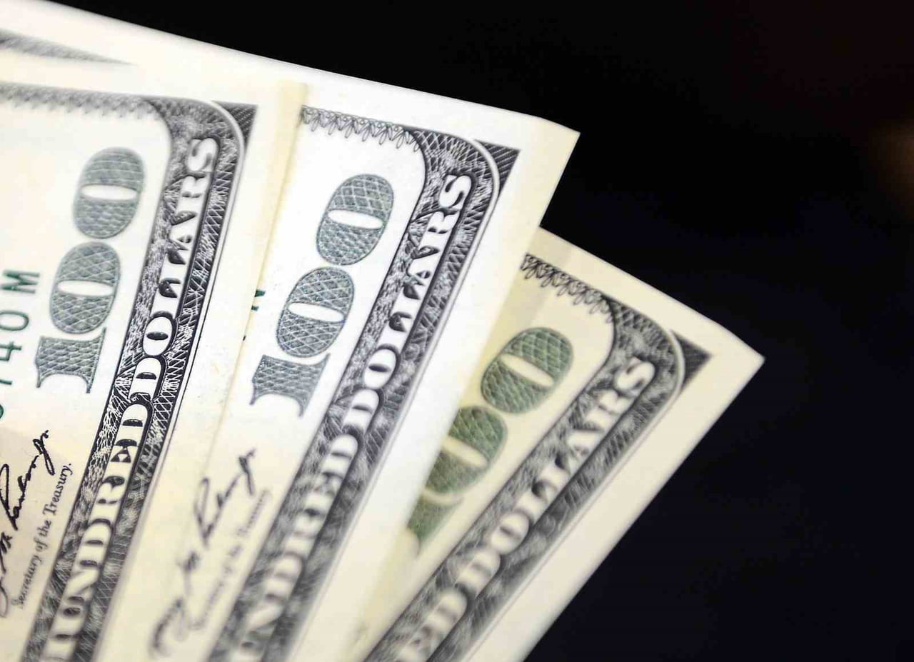 DOLAR 48,4250 LİRADAN, EURO İSE 56,3280 LİRADAN GÜNE BAŞLADI.
