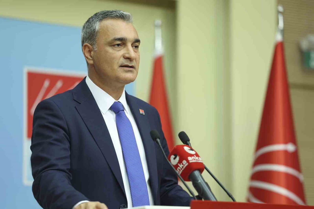 CUMHURİYET HALK PARTİSİ (CHP) SÖZCÜSÜ MÜSLİM SARI, ANKARA BÜYÜKŞEHİR BELEDİYE BAŞKANI MANSUR...