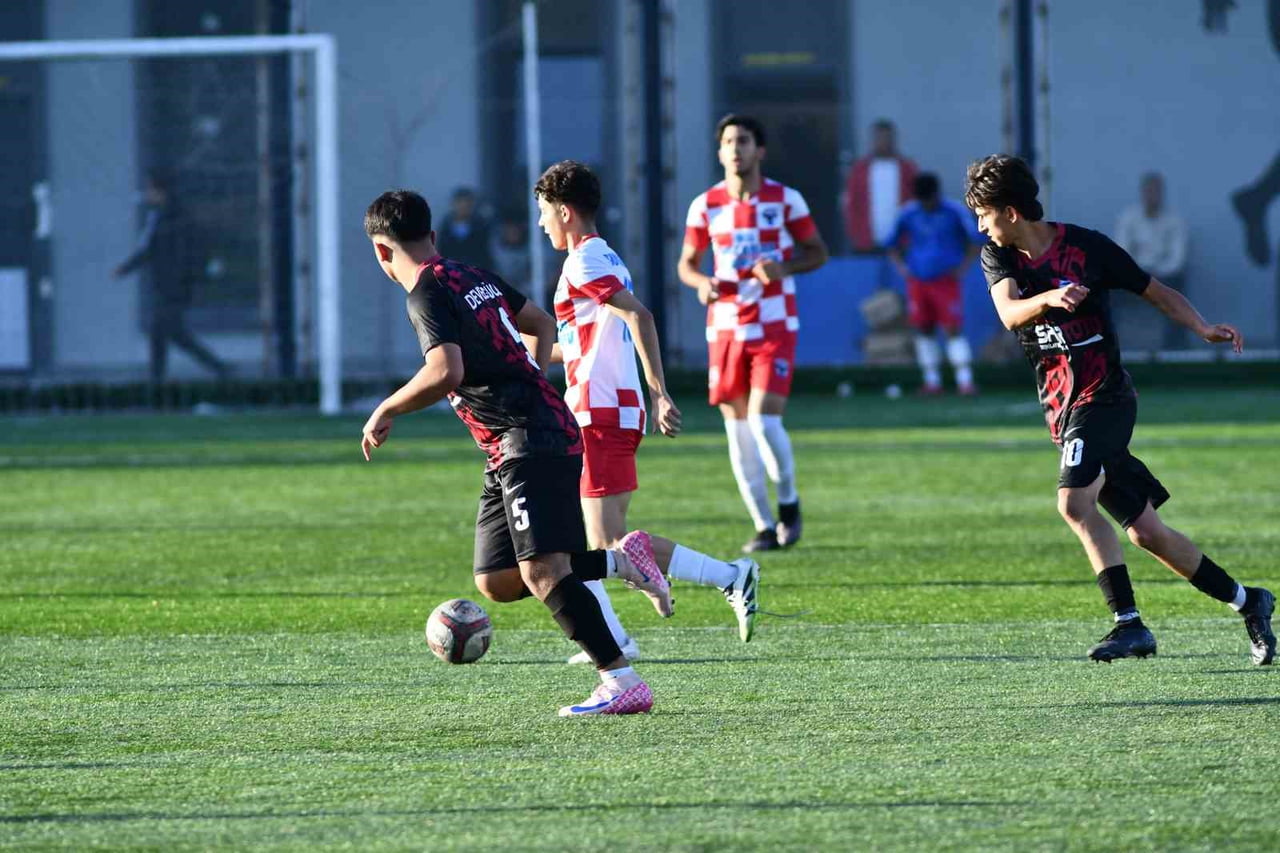 KAYSERİ U19 LİGİ 2. HAFTASINDA SUNGUR FUTBOL KULÜBÜ RAKİBİ DEVELİSPOR’U 5-0 MAĞLUP EDEREK İLK...