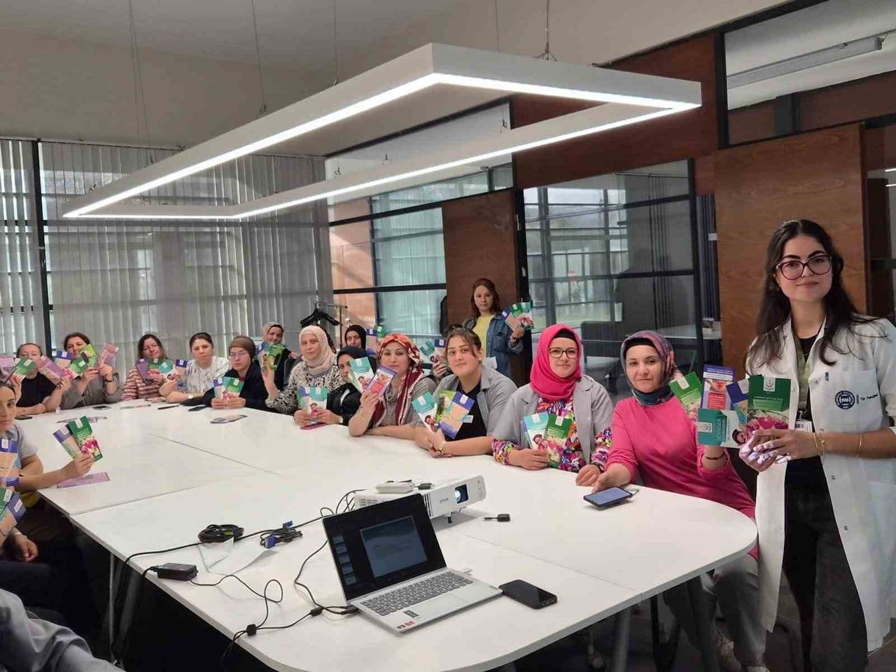 BARTIN’DA ORGANİZE SANAYİ BÖLGESİ’NDE (OSB) ÇALIŞAN KADINLARA YÖNELİK KANSER FARKINDALIĞI EĞİTİMİ...