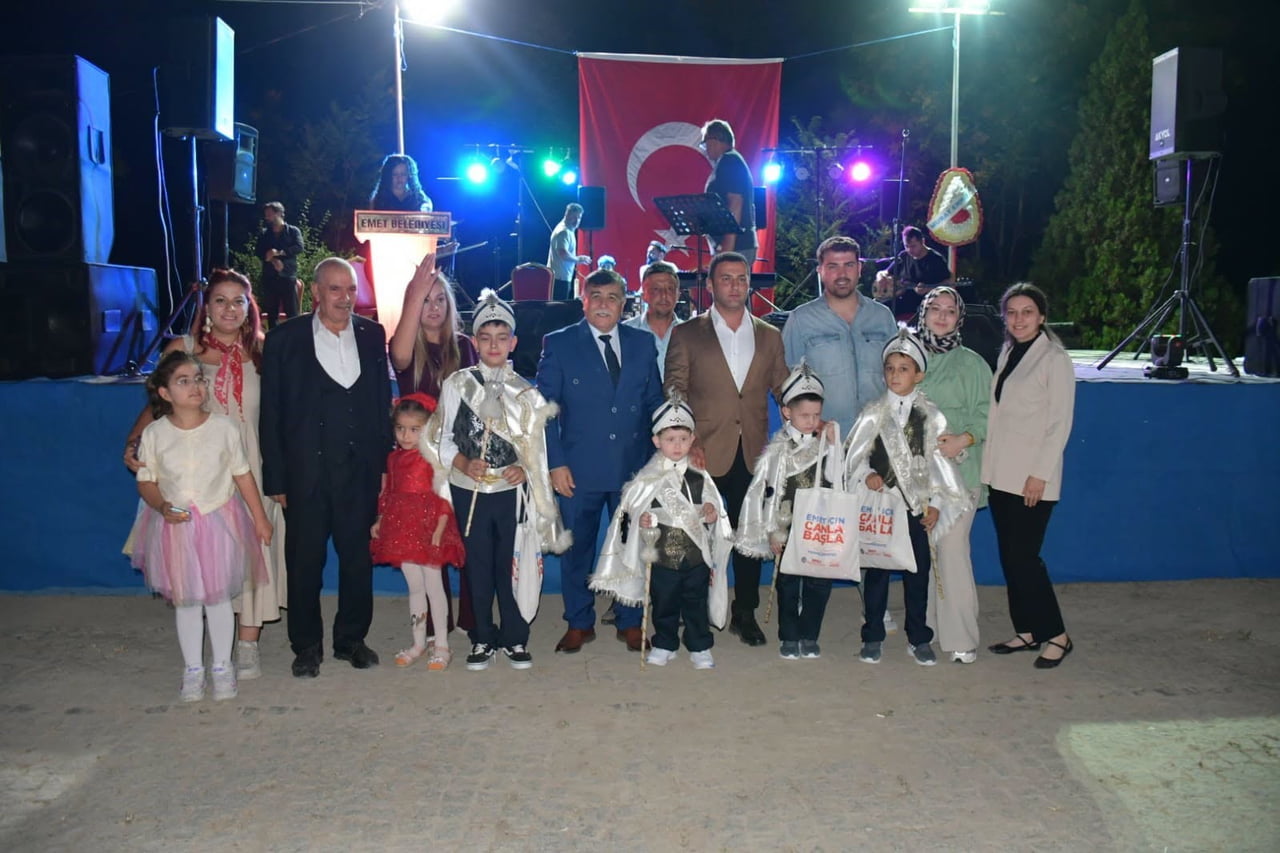 EMET’İN 104. KURTULUŞ YIL DÖNÜMÜ COŞKUYLA KUTLANDI