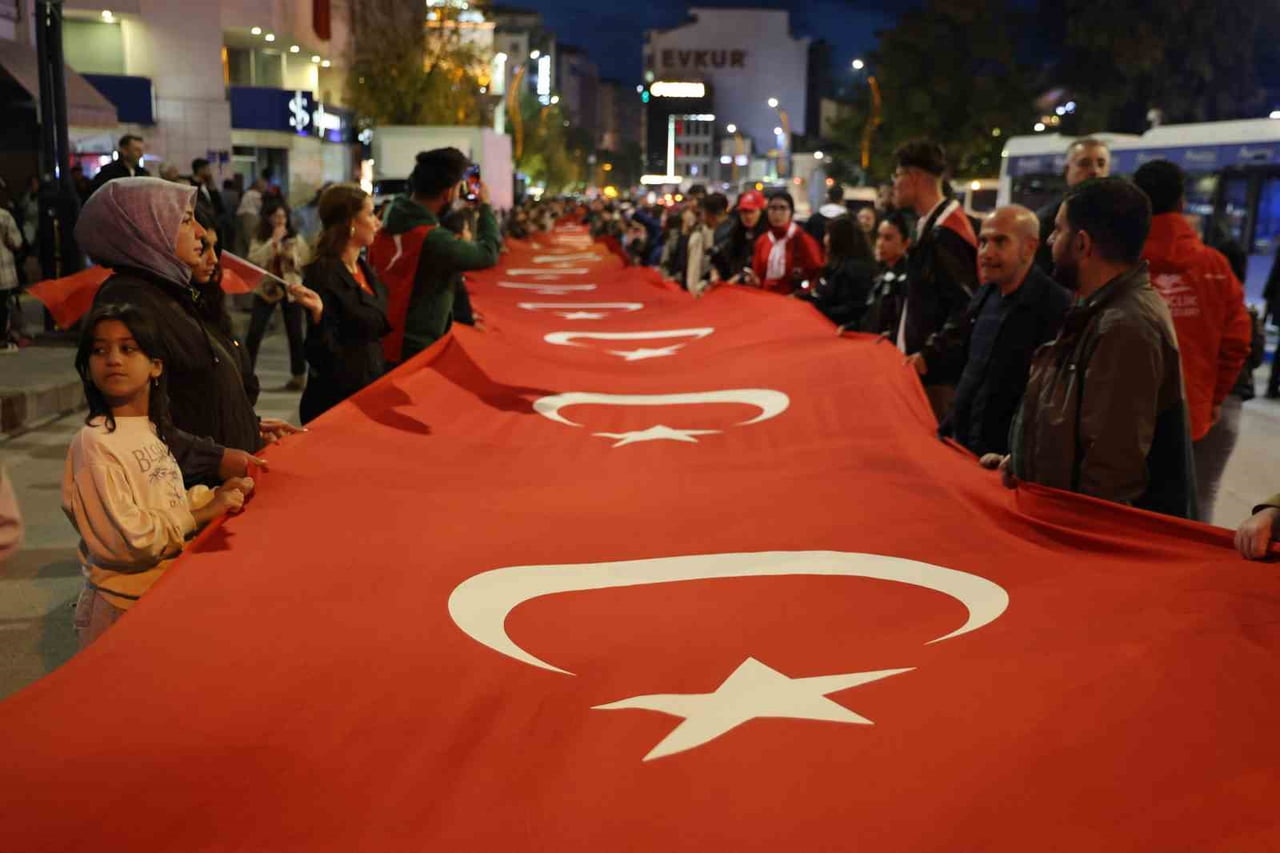 ELAZIĞ’DA 29 EKİM CUMHURİYET BAYRAMININ 103. YILI DOLAYISIYLA ’FENER ALAYI’ YÜRÜYÜŞÜ...