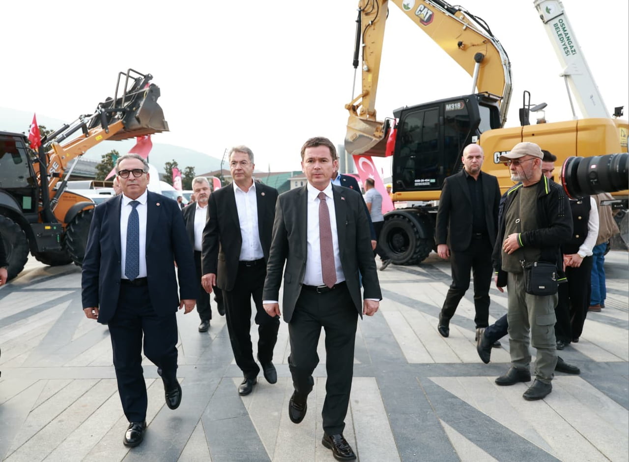 OSMANGAZİ BELEDİYESİ, İLÇEDE YAŞAYAN VATANDAŞLARA DAHA GÜÇLÜ VE KALİTELİ HİZMET SUNMAK AMACIYLA...